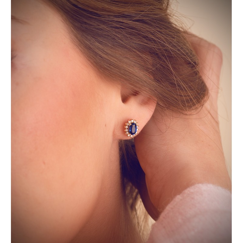 Pendientes O.Amarillo Zafiro Difusion 6X4 Mm 1,24 Qt Y 28 Diamant. Laboratorio 0,280Qt Vs2-G. 9,5X8 Mm oro 18k