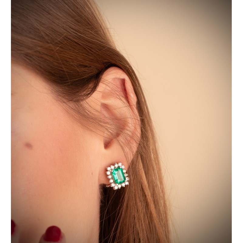 Pendientes Oro Blanco 32 Diamantes Laborat. Vs2-G 1,12 Qt. Y Esmeraldas Recristalizadas 8X6 Mm 3,00 Qt. 13X11 Mm oro 18k