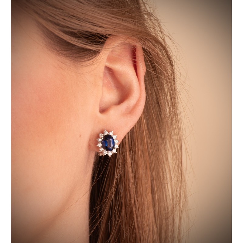 Pendientes O.Blanco 24 Diamantes Laborat. 0,84 Qts Vs2-G Y Zafiro Difusion 8X6 Mm 3,26 Qts Cierre 12,5X11 Mm oro 18k