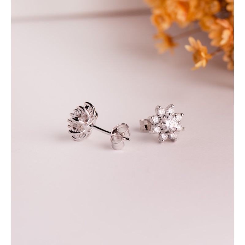 Pendientes Oro Blanco Cuajo Con 18 Diamantes Laboratorio 1,00 Qtes, G-Vs2. 9X9 Mm. Cierre Presion oro 18k