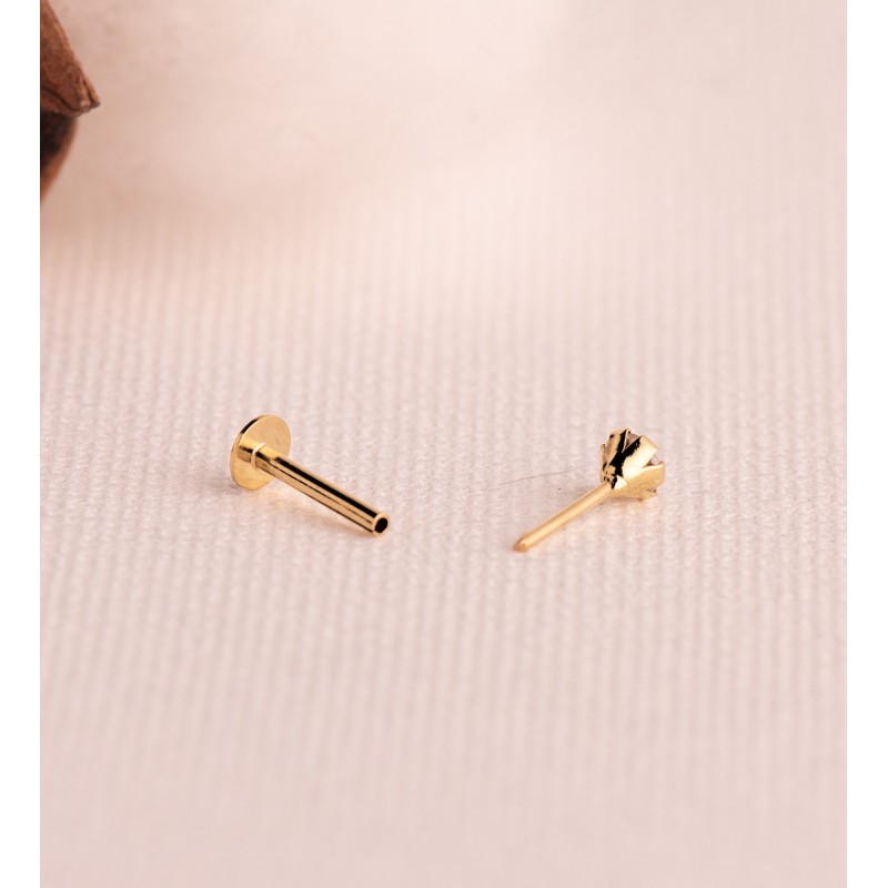 Piercing De Oreja Oro Amarillo Circonita Con Garras 3,5 Mm. Grueso Barra 1Mm. Cierre Tuerca oro 18k