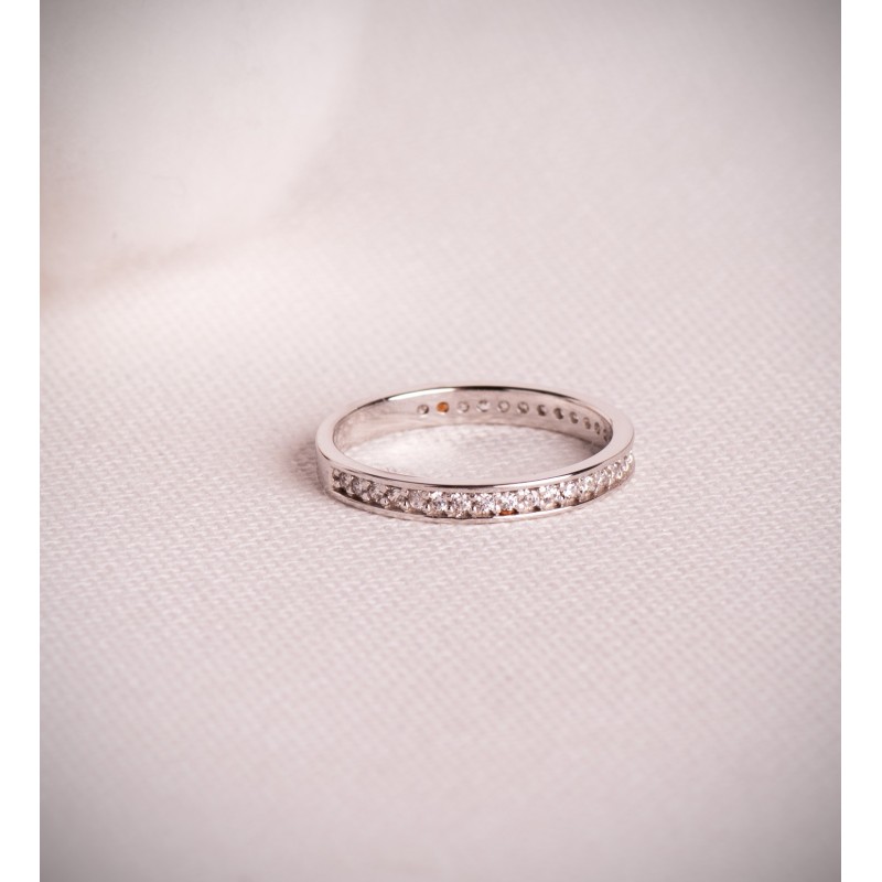Media Alianza O Anillo Oro Blanco Con Circonita Clavada Ancho: 2,5 mm oro 18k