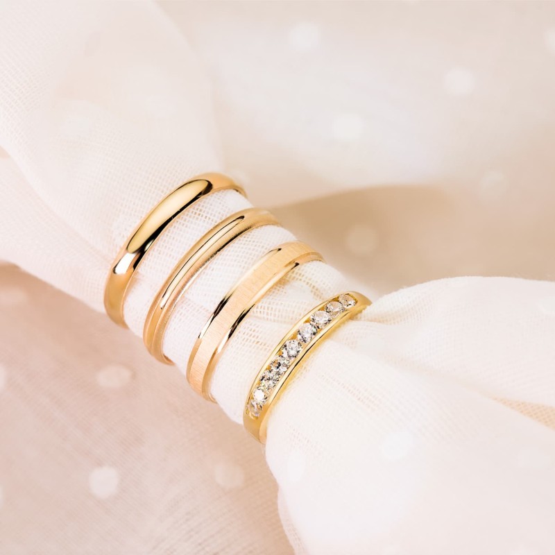 Alianza Oro Amarillo Carril Con Circonitas. Ancho: 3,5 mm oro 18k