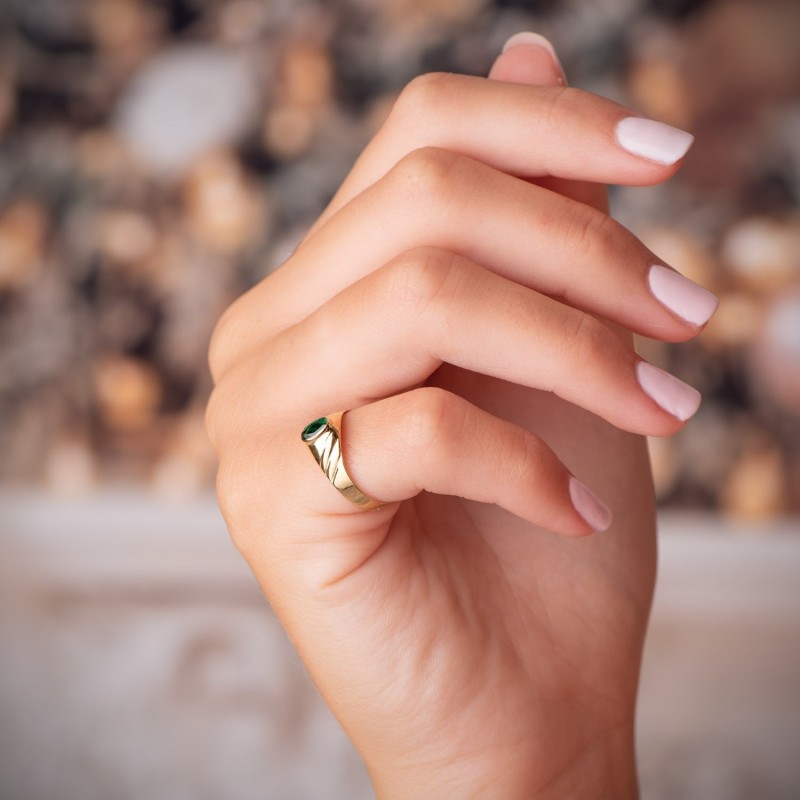 Solitario Oro Amarillo Pequeño Bebe O Meñique Circonita Verde Oval 5X3mm oro 18k