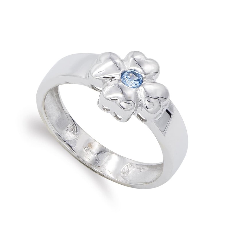 Sortija Oro Blanco Trebol Con Circonita Aguamarina. Ancho: 10 mm oro 18k