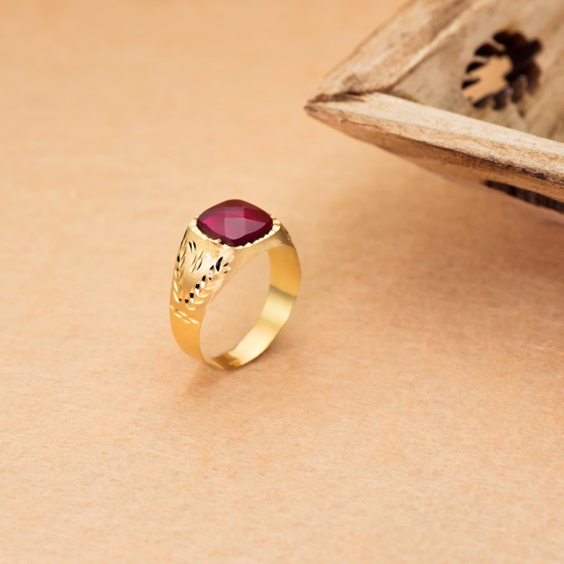 Sello Oro Amarillo Con Piedra Rubi Spinel 9X9 mm Lateral Tallado oro 18k