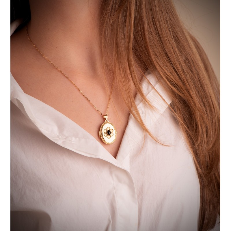 Guardapelo Dije Portafotos Oro Amarillo Oval Con Piedra Azul Y Borde Hilo Reliado. 26X21 Mm oro 18k