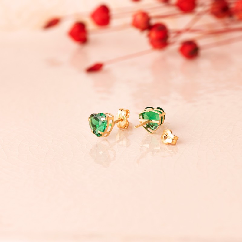 Pendientes Oro Amarillo Corazon Piedra Color Verde 6 X 6 Mm. Cierre Presion oro 18k