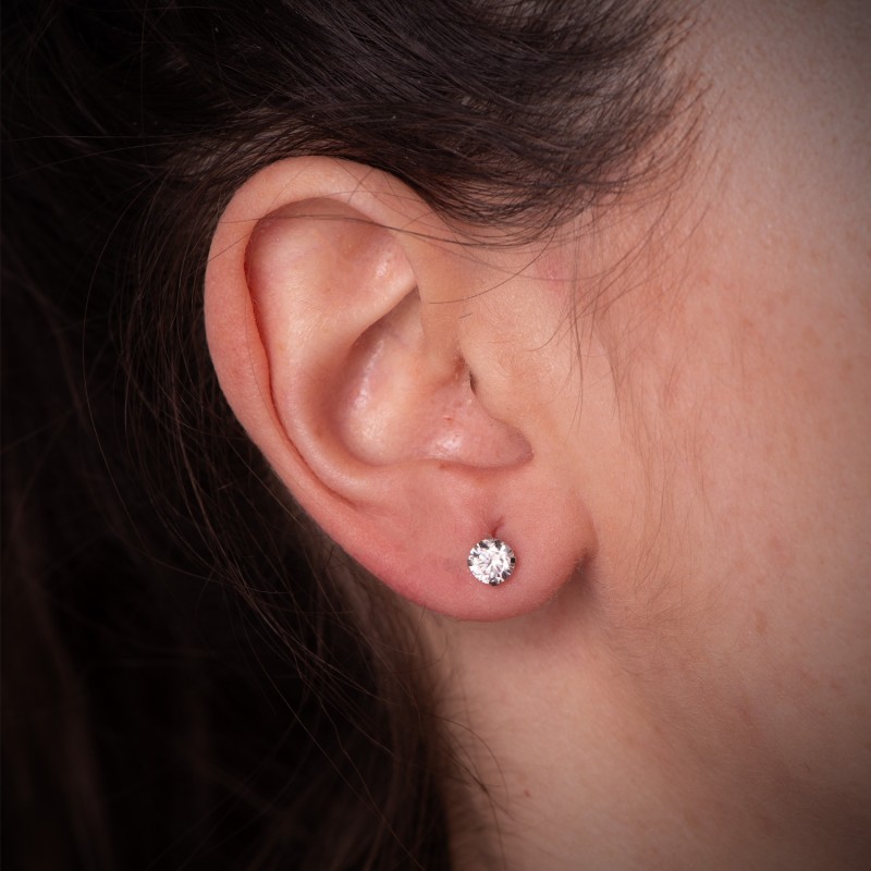 Pendientes Oro Blanco 4 Garras Con Circonita. Ancho: 5 Mm Cierre Presion oro 18k