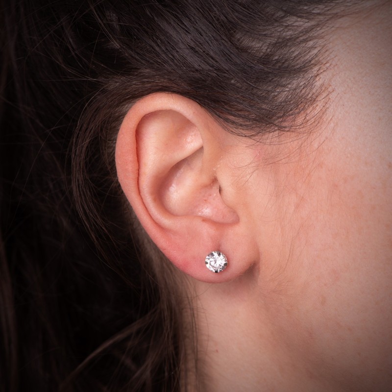 Pendientes Oro Blanco 4 Garras Con Circonita. Ancho: 6 Mm Cierre Tuerca oro 18k