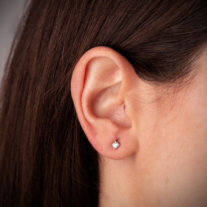 Pendientes Oro Blanco Circonita 3Mm Con 4 Garras. Ancho: 3,5 Mm. Cierre Presion oro 18k