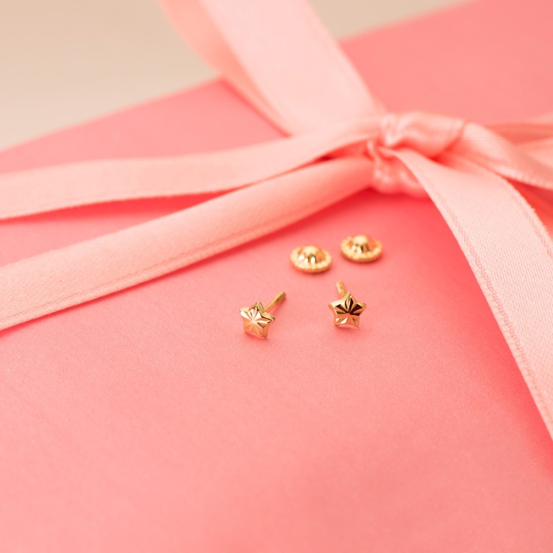 Pendientes Oro Amarillo Estrella 4 X 4 Mm Cierre Tuerca oro 18k