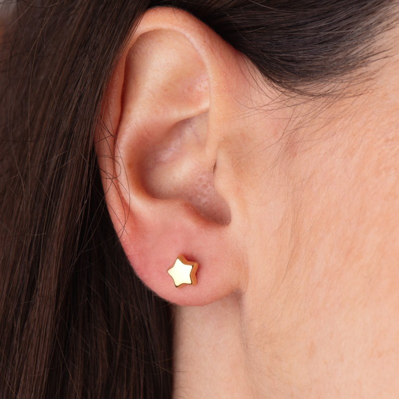 Pendientes Oro Amarillo Estrella Lisa 6,5 X 6,5 Mm. Cierre Tuerca oro 18k