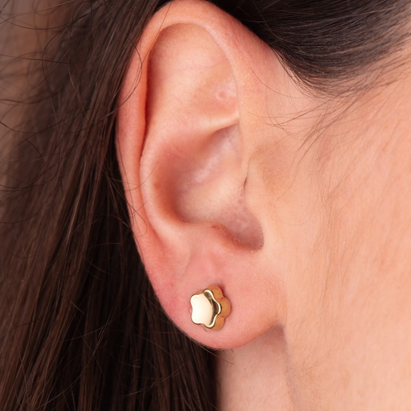 Pendientes Oro Amarillo Flor Concavo En Brillo 7,5X7,5 Mm. Cierre Presion oro 18k