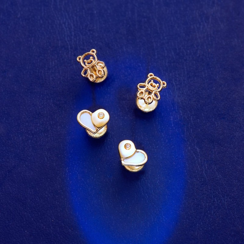 Pendientes Oro Amarillo Corazon Nacar 7X5.5 Mm Cierre Tuerca oro 18k